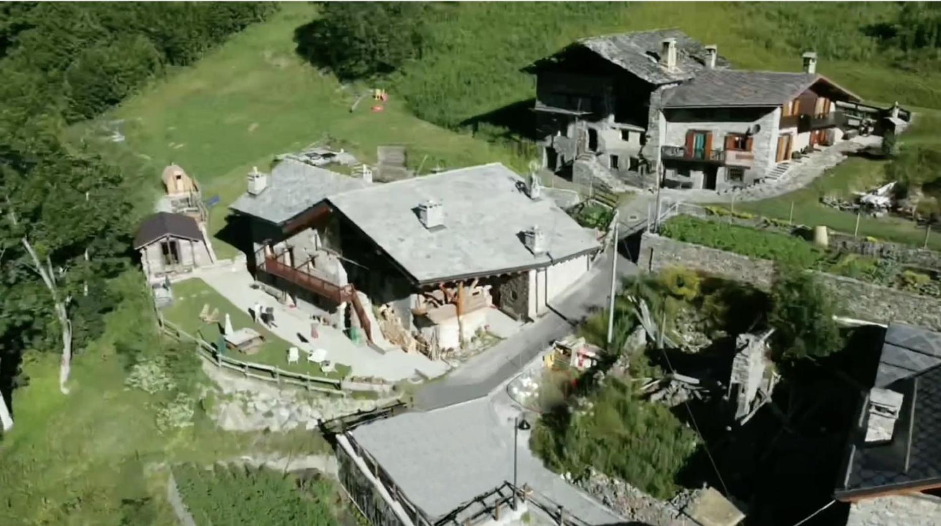 Nuit A Pleiney Bed & Breakfast Saint-Rhemy-En-Bosses Exterior photo