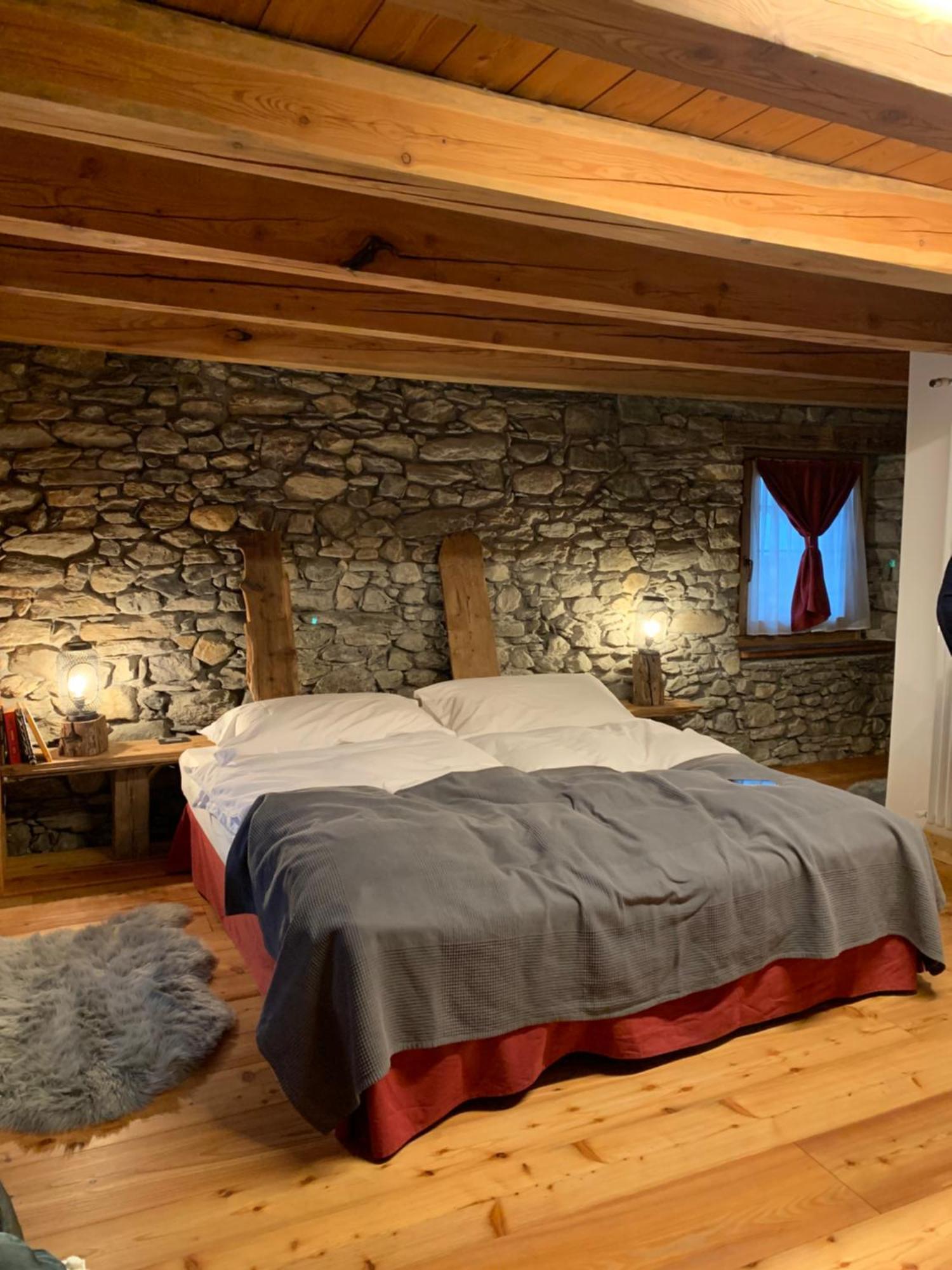 Nuit A Pleiney Bed & Breakfast Saint-Rhemy-En-Bosses Exterior photo