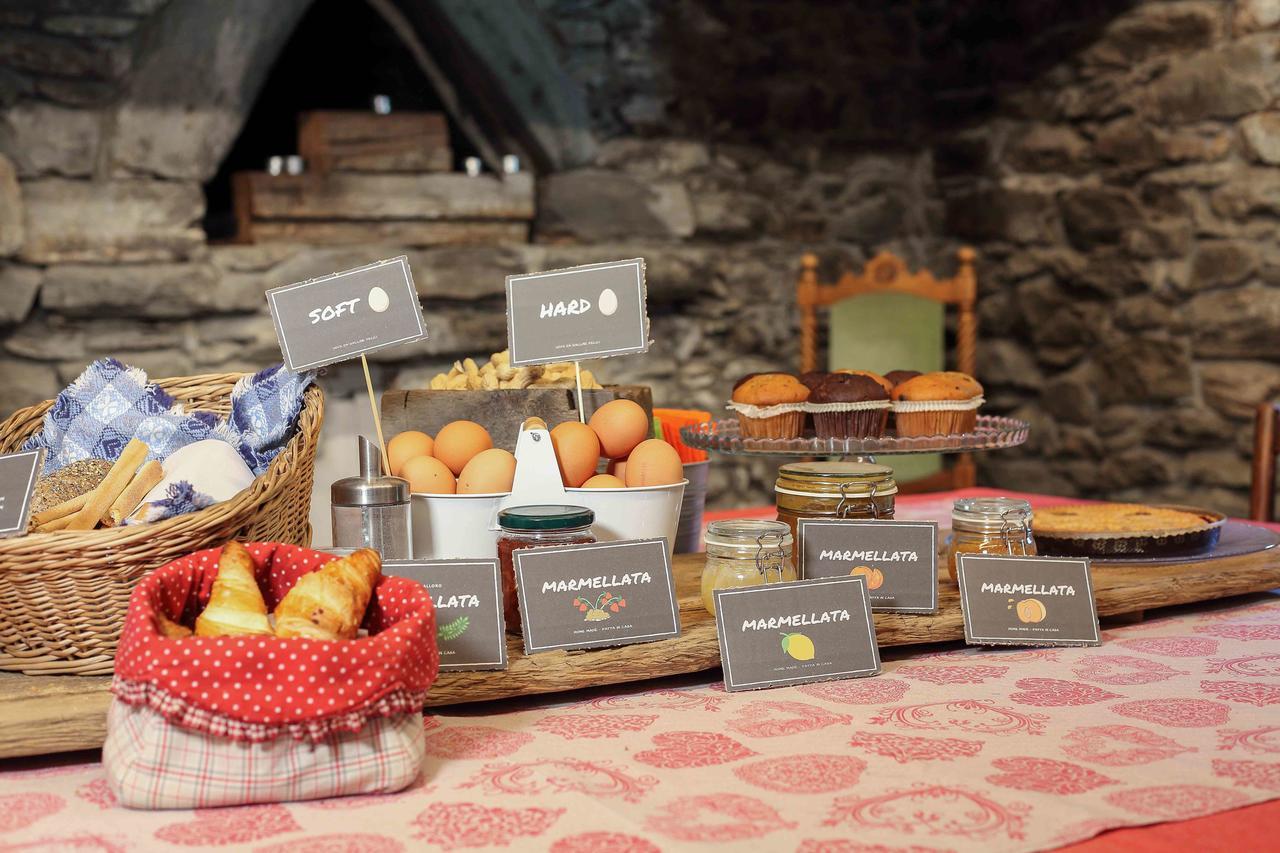 Nuit A Pleiney Bed & Breakfast Saint-Rhemy-En-Bosses Exterior photo